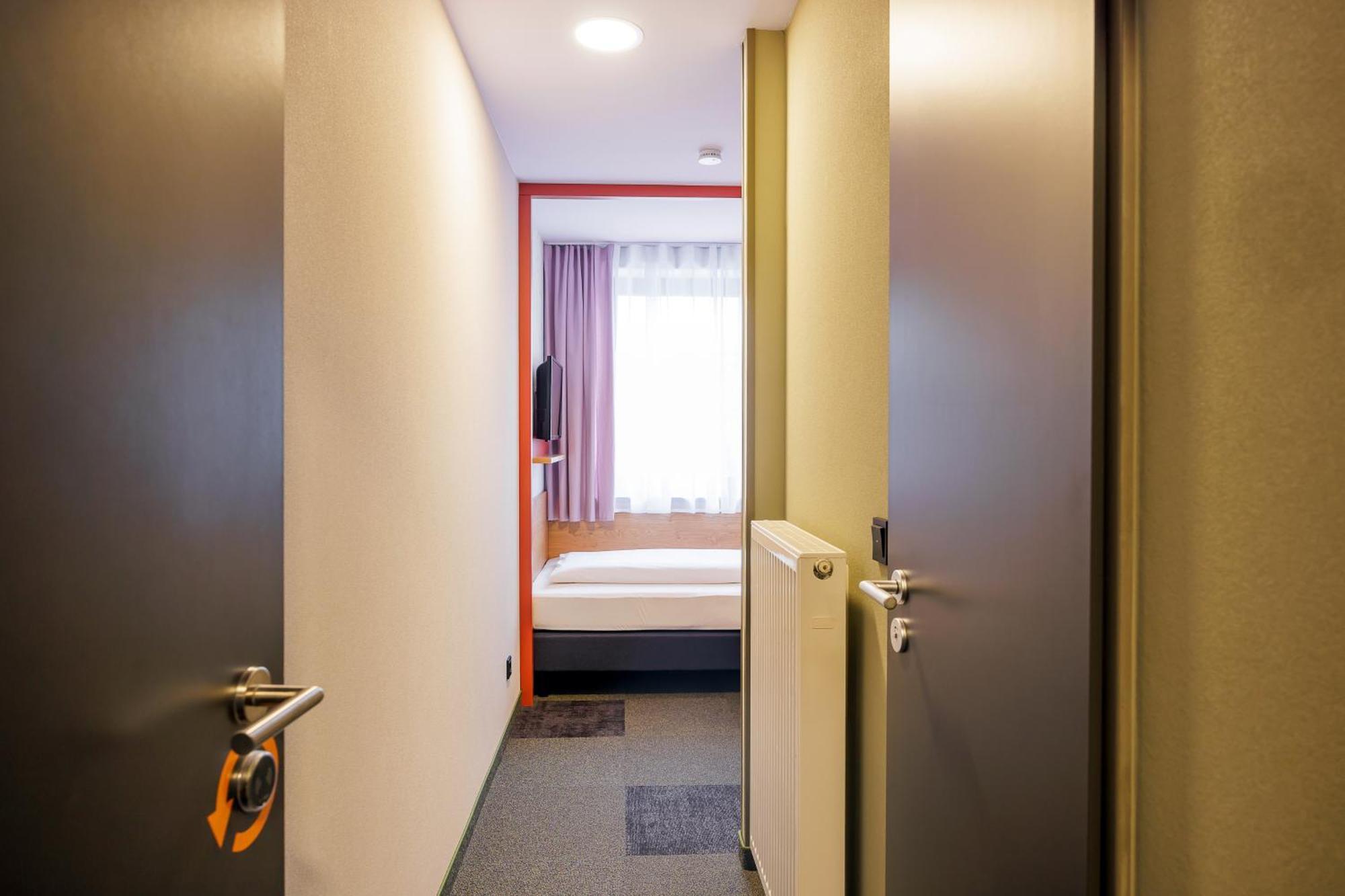 Mcdreams Hotel Wuppertal City Ngoại thất bức ảnh